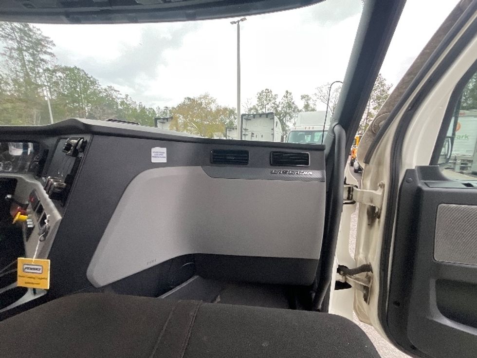 Day Cab Tractor-Heavy Duty Tractors-Freightliner-2020-T12642ST-Pensacola-FL-352,429\n\t\tmiles-$ 44,750 - Image 13