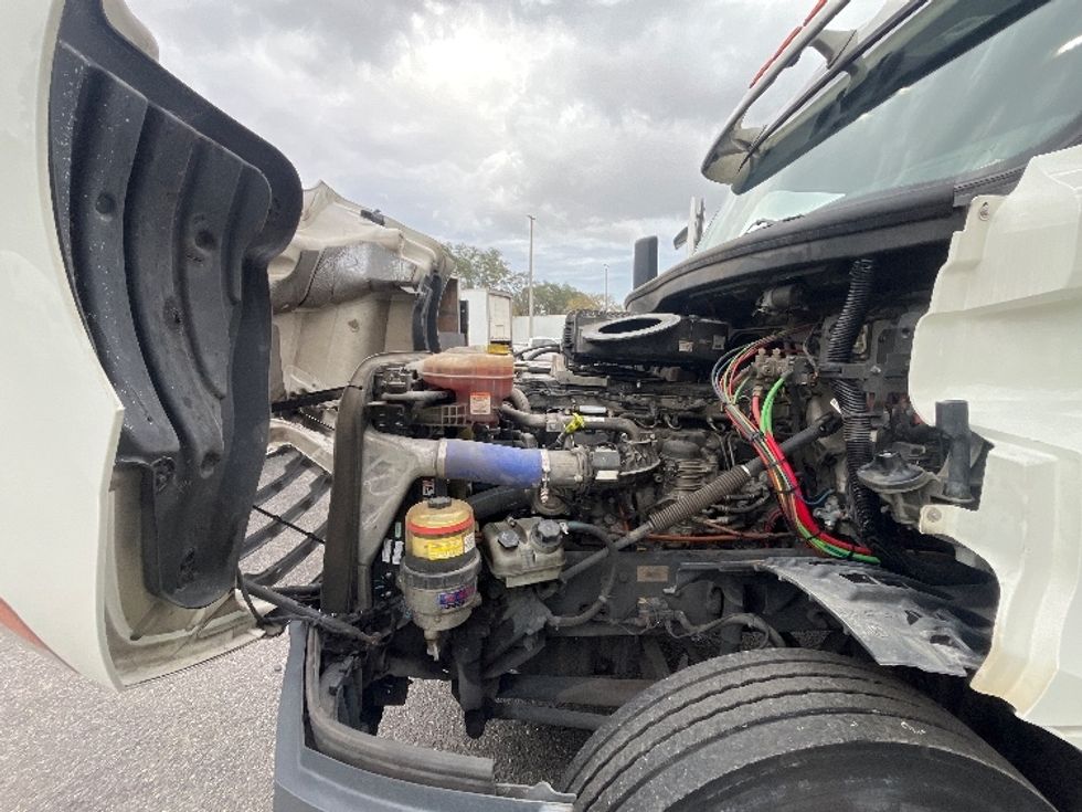 Day Cab Tractor-Heavy Duty Tractors-Freightliner-2020-T12642ST-Pensacola-FL-352,429\n\t\tmiles-$ 44,750 - Image 16