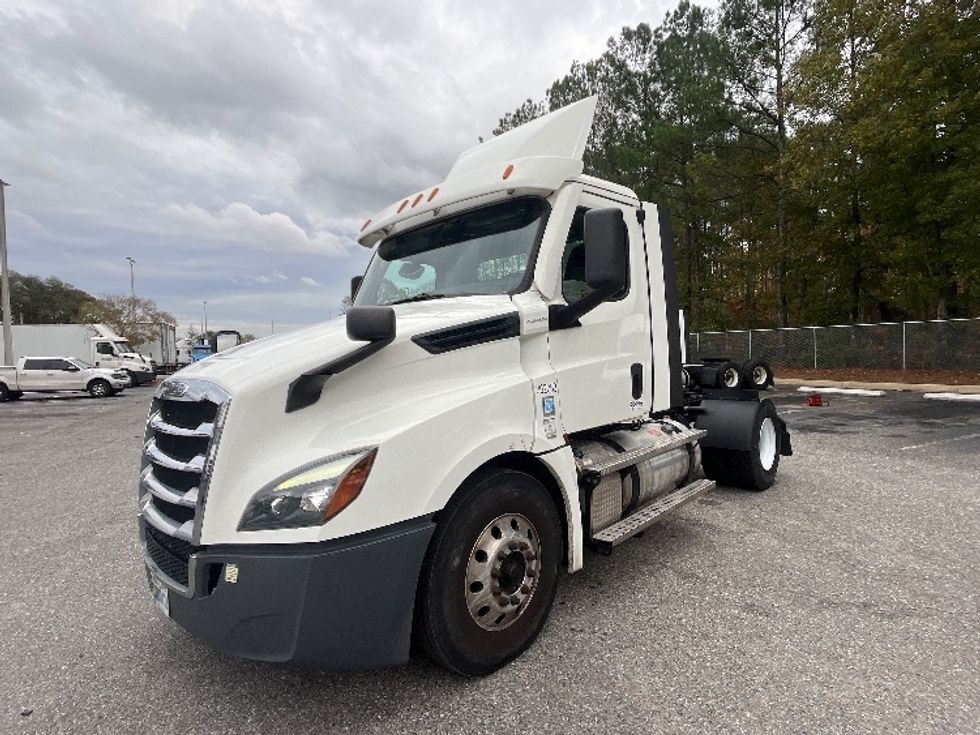 Day Cab Tractor-Heavy Duty Tractors-Freightliner-2020-T12642ST-Pensacola-FL-352,429\n\t\tmiles-$ 44,750 - Image 3