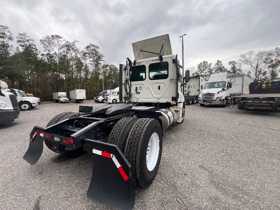 Day Cab Tractor-Heavy Duty Tractors-Freightliner-2020-T12642ST-Pensacola-FL-352,429\n\t\tmiles-$ 44,750 - Image 7