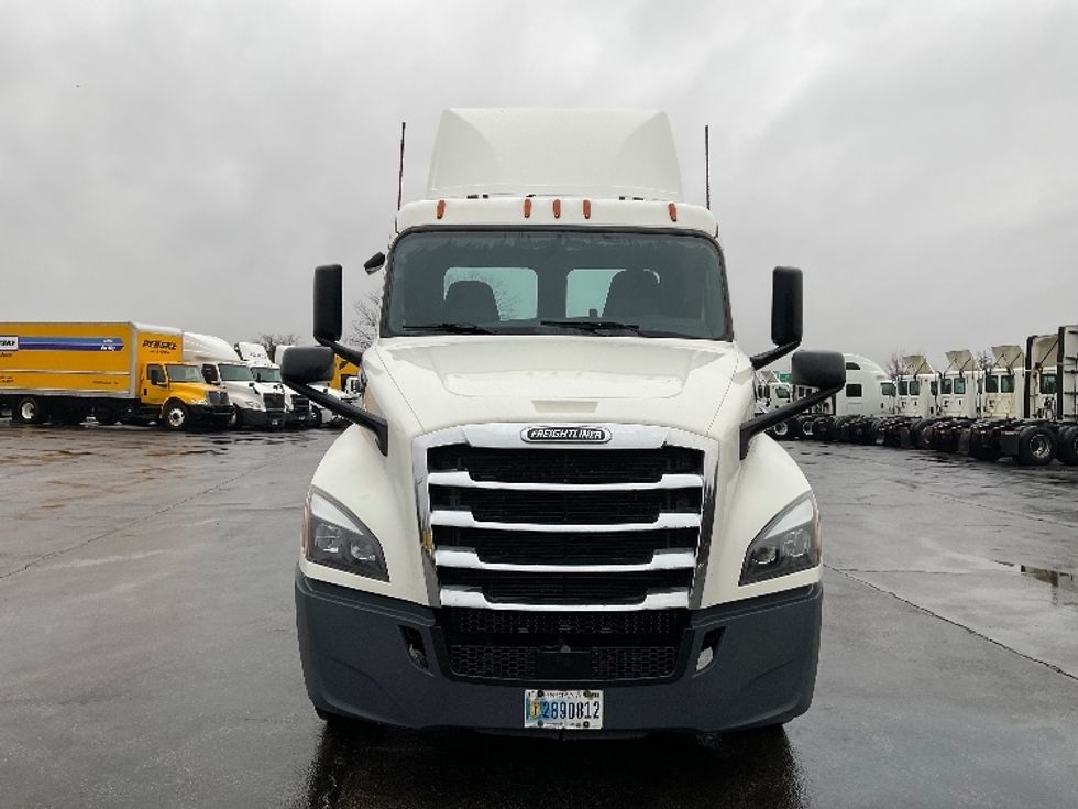Day Cab Tractor-Heavy Duty Tractors-Freightliner-2020-T12642ST-Perrysburg-OH-502,131\n\t\tmiles-$ 31,000 - Image 2