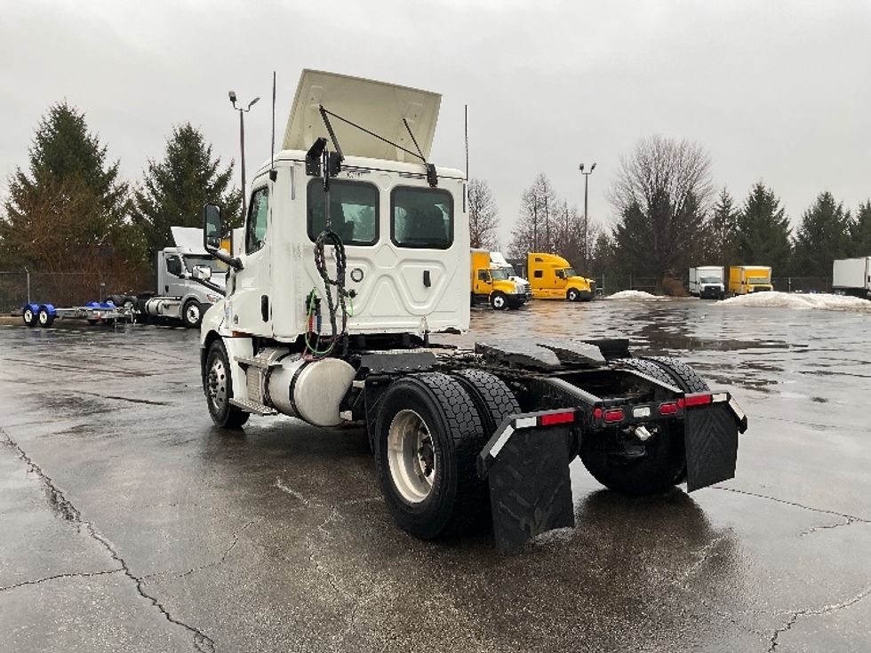 Day Cab Tractor-Heavy Duty Tractors-Freightliner-2020-T12642ST-Perrysburg-OH-502,131\n\t\tmiles-$ 31,000 - Image 5