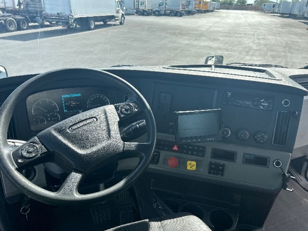 Day Cab Tractor-Heavy Duty Tractors-Freightliner-2020-T12642ST-Phoenix-AZ-159,002\n\t\tmiles-$ 55,500 - Image 11