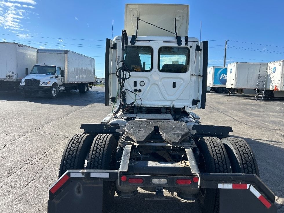Day Cab Tractor-Heavy Duty Tractors-Freightliner-2020-T12642ST-Piqua-OH-224,993\n\t\tmiles-$ 44,500 - Image 6