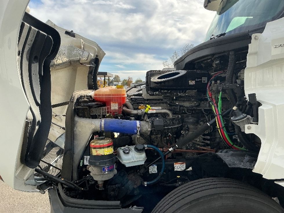 Day Cab Tractor-Heavy Duty Tractors-Freightliner-2020-T12642ST-Piqua-OH-260,186\n\t\tmiles-$ 43,000 - Image 16