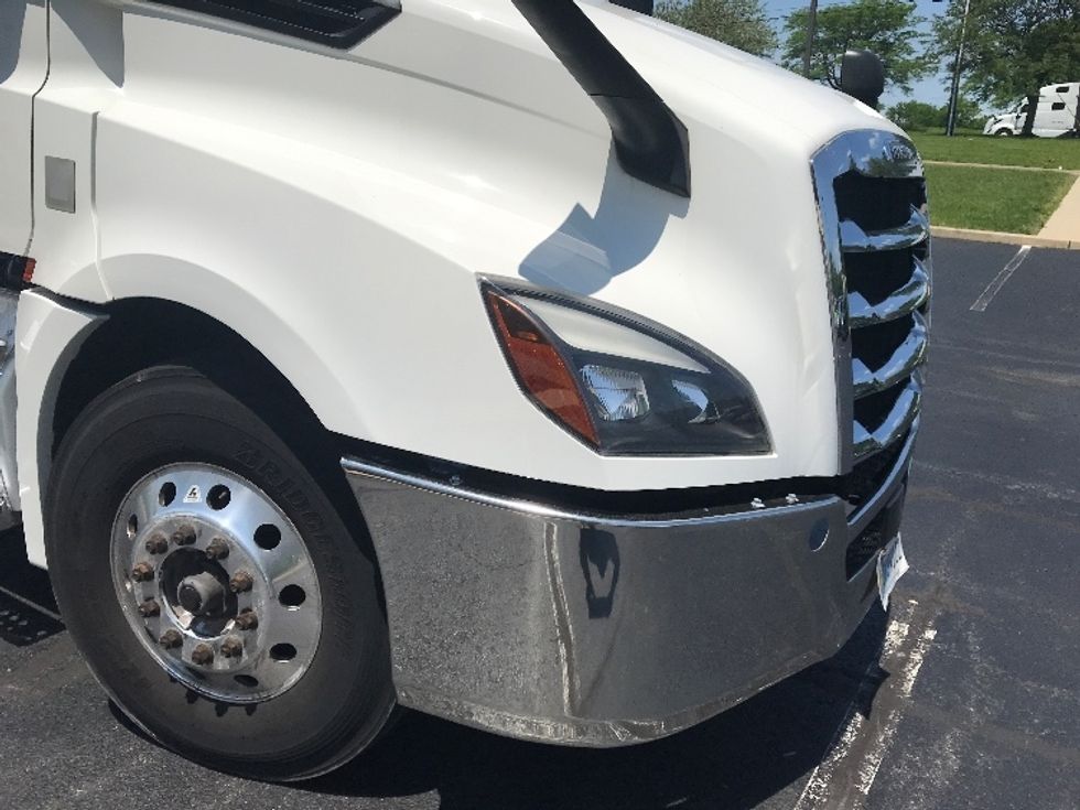 Day Cab Tractor-Heavy Duty Tractors-Freightliner-2020-T12642ST-Reading-PA-519,876\n\t\tmiles-$ 26,000 - Image 15