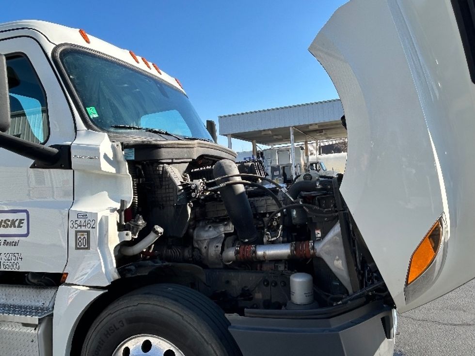 Day Cab Tractor-Heavy Duty Tractors-Freightliner-2020-T12642ST-Sacramento-CA-426,038\n\t\tmiles-$ 49,000 - Image 15