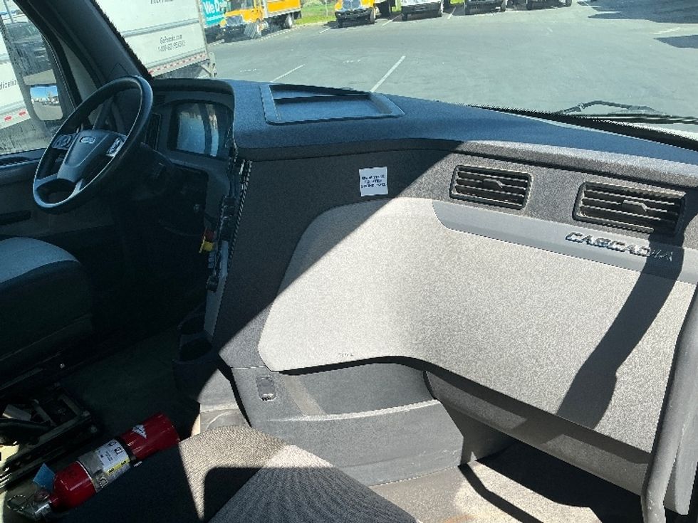 Day Cab Tractor-Heavy Duty Tractors-Freightliner-2020-T12642ST-Sacramento-CA-65,729\n\t\tmiles-$ 70,000 - Image 14