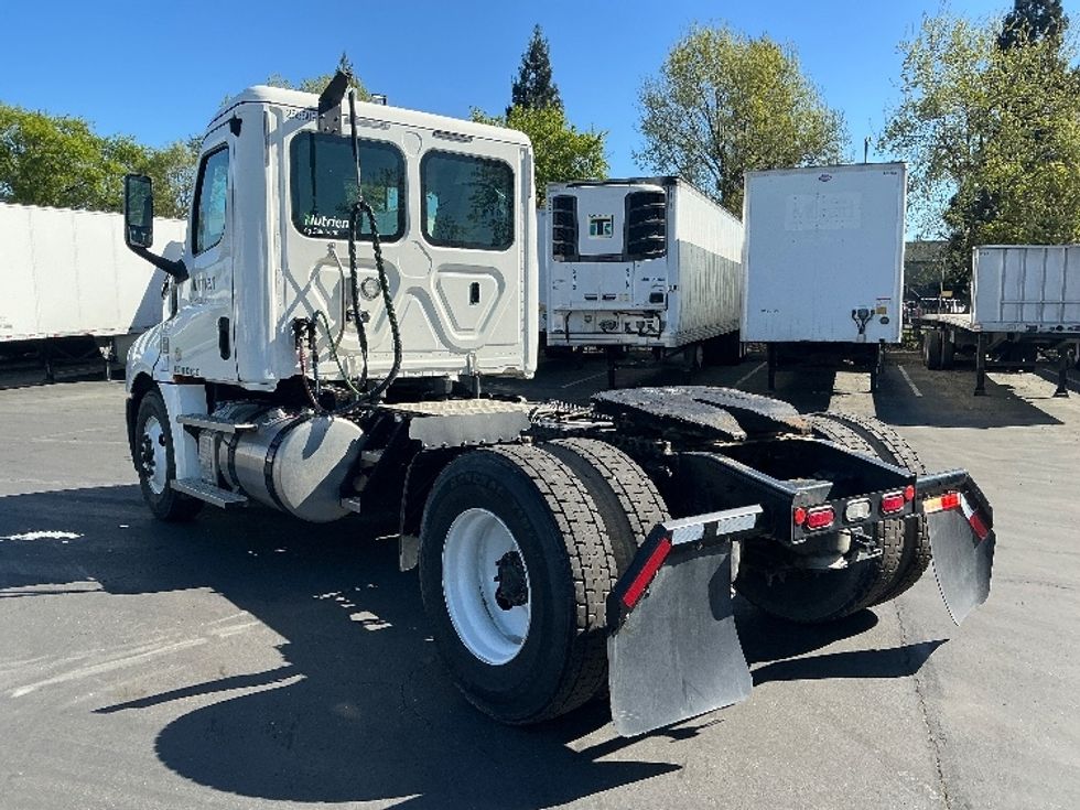 Day Cab Tractor-Heavy Duty Tractors-Freightliner-2020-T12642ST-Sacramento-CA-65,729\n\t\tmiles-$ 70,000 - Image 5