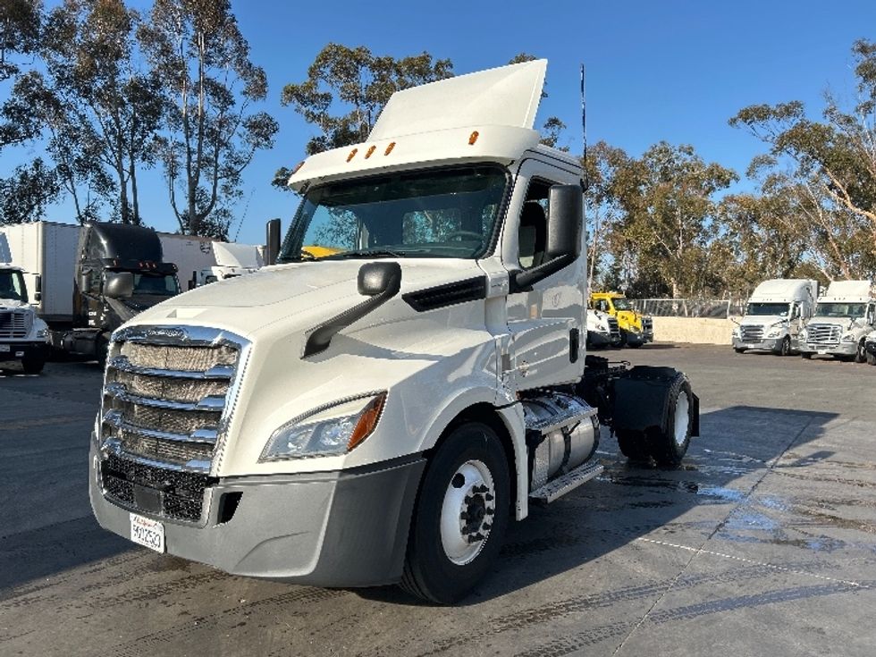 Day Cab Tractor-Heavy Duty Tractors-Freightliner-2020-T12642ST-San Diego-CA-243,340\n\t\tmiles-$ 63,500 - Image 3