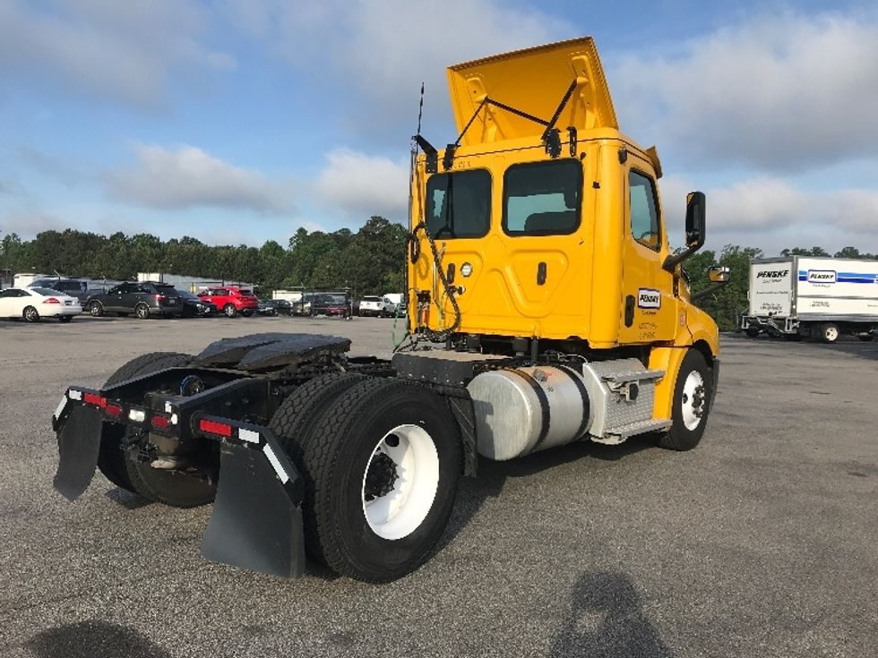 Day Cab Tractor-Heavy Duty Tractors-Freightliner-2020-T12642ST-Sandston-VA-344,630\n\t\tmiles-$ 60,250 - Image 7