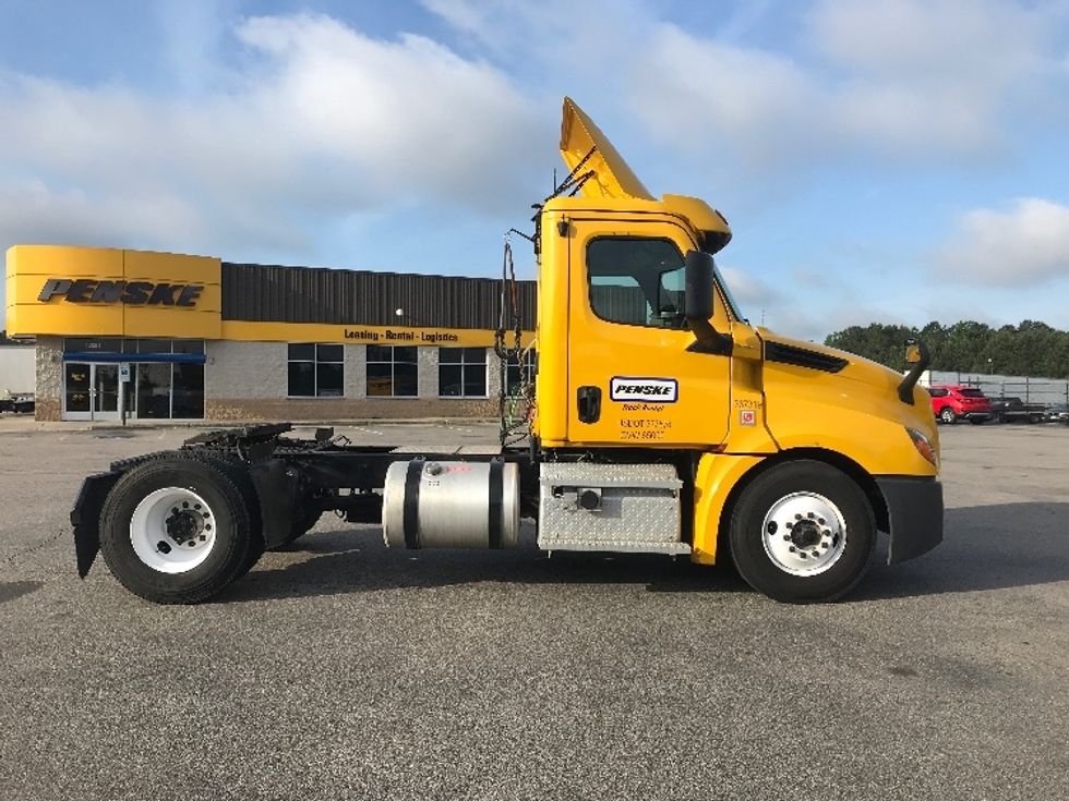 Day Cab Tractor-Heavy Duty Tractors-Freightliner-2020-T12642ST-Sandston-VA-344,630\n\t\tmiles-$ 60,250 - Image 8