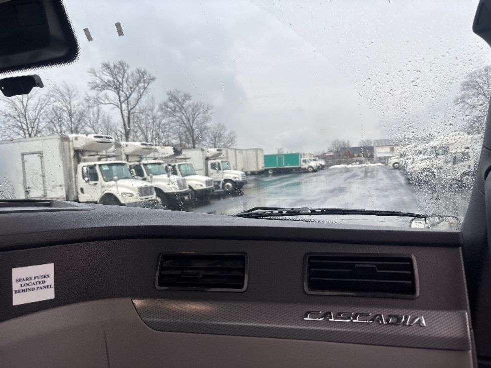 Day Cab Tractor-Heavy Duty Tractors-Freightliner-2020-T12642ST-South Plainfield-NJ-529,820\n\t\tmiles-$ 29,500 - Image 13