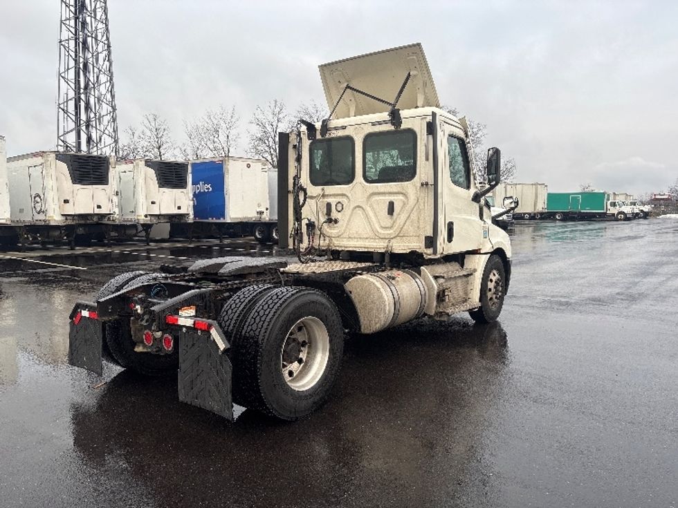 Day Cab Tractor-Heavy Duty Tractors-Freightliner-2020-T12642ST-South Plainfield-NJ-529,820\n\t\tmiles-$ 29,500 - Image 7