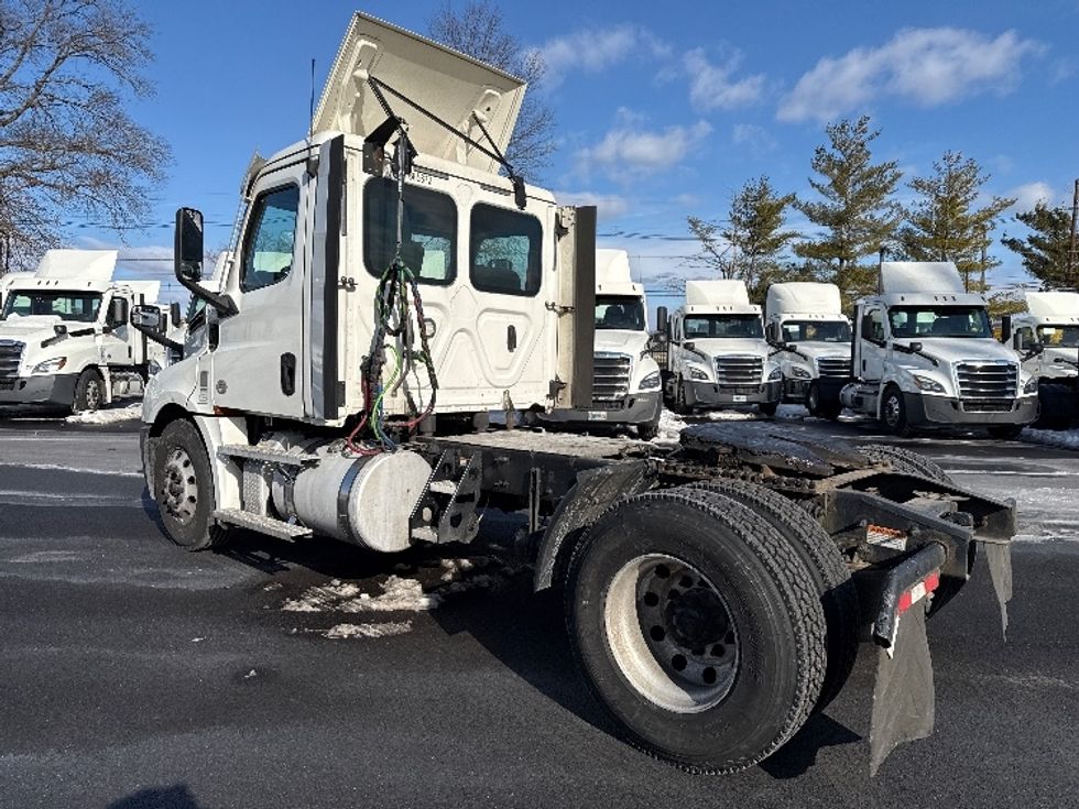 Day Cab Tractor-Heavy Duty Tractors-Freightliner-2020-T12642ST-South Plainfield-NJ-535,197\n\t\tmiles-$ 28,250 - Image 5