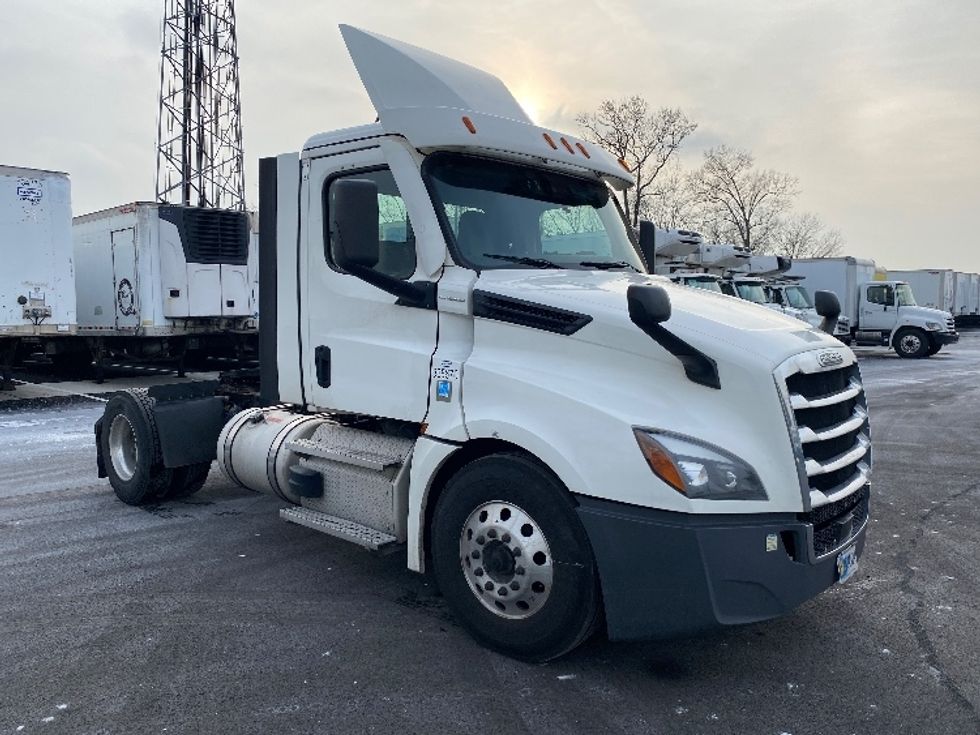 Day Cab Tractor-Heavy Duty Tractors-Freightliner-2020-T12642ST-South Plainfield-NJ-538,468\n\t\tmiles-$ 27,750 - Image 1