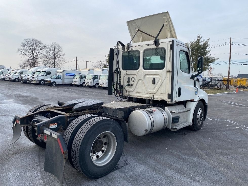 Day Cab Tractor-Heavy Duty Tractors-Freightliner-2020-T12642ST-South Plainfield-NJ-538,468\n\t\tmiles-$ 27,750 - Image 7