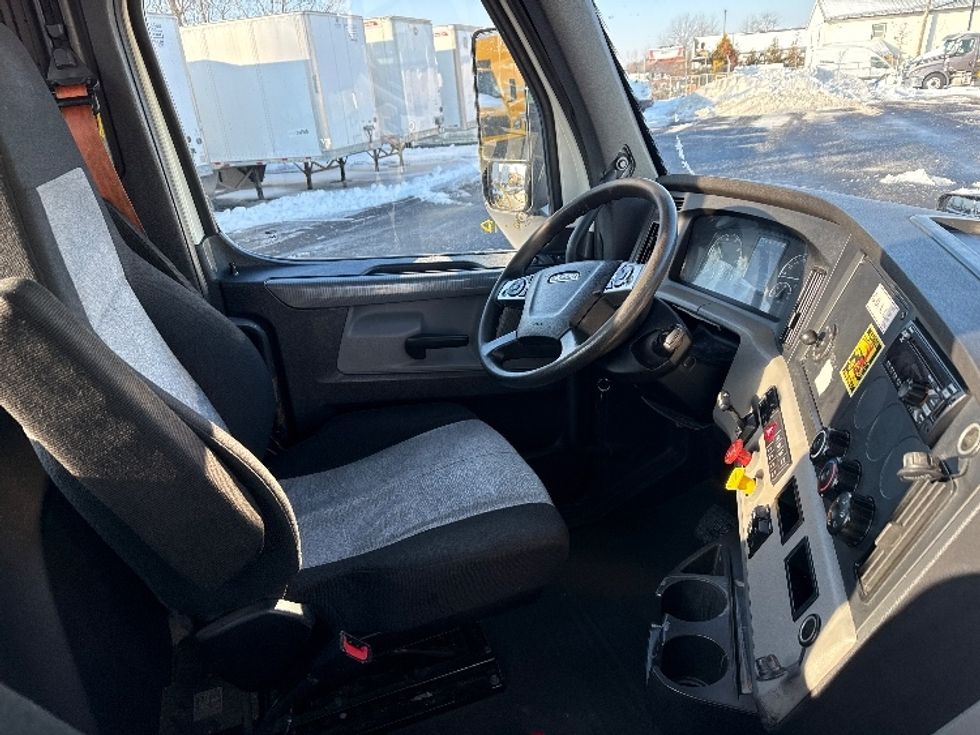 Day Cab Tractor-Heavy Duty Tractors-Freightliner-2020-T12642ST-South Plainfield-NJ-539,438\n\t\tmiles-$ 27,750 - Image 14