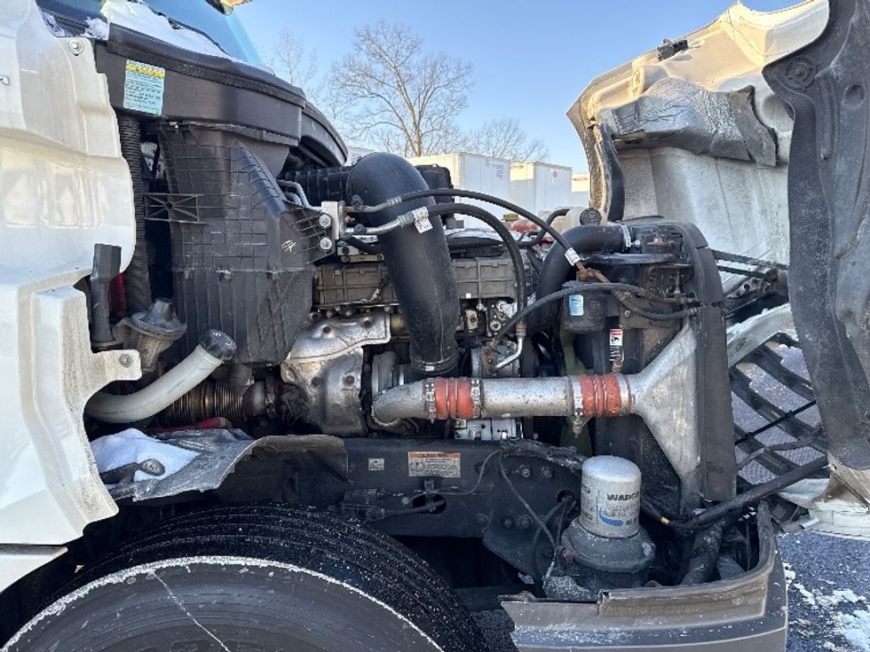 Day Cab Tractor-Heavy Duty Tractors-Freightliner-2020-T12642ST-South Plainfield-NJ-539,438\n\t\tmiles-$ 27,750 - Image 15