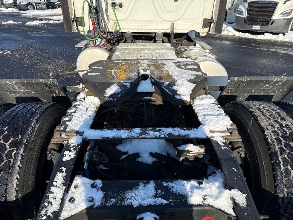 Day Cab Tractor-Heavy Duty Tractors-Freightliner-2020-T12642ST-South Plainfield-NJ-539,438\n\t\tmiles-$ 27,750 - Image 6