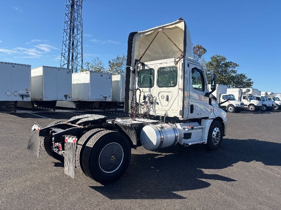 Day Cab Tractor-Heavy Duty Tractors-Freightliner-2020-T12642ST-South Plainfield-NJ-542,572\n\t\tmiles-$ 28,500 - Image 7