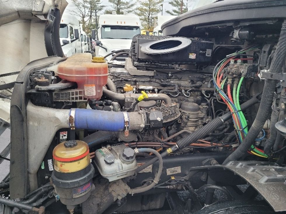 Day Cab Tractor-Heavy Duty Tractors-Freightliner-2020-T12642ST-South Plainfield-NJ-547,299\n\t\tmiles-$ 28,000 - Image 15