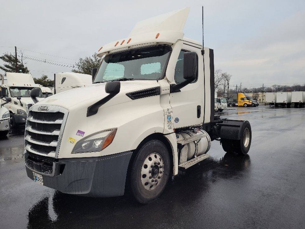 Day Cab Tractor-Heavy Duty Tractors-Freightliner-2020-T12642ST-South Plainfield-NJ-547,299\n\t\tmiles-$ 28,000 - Image 3
