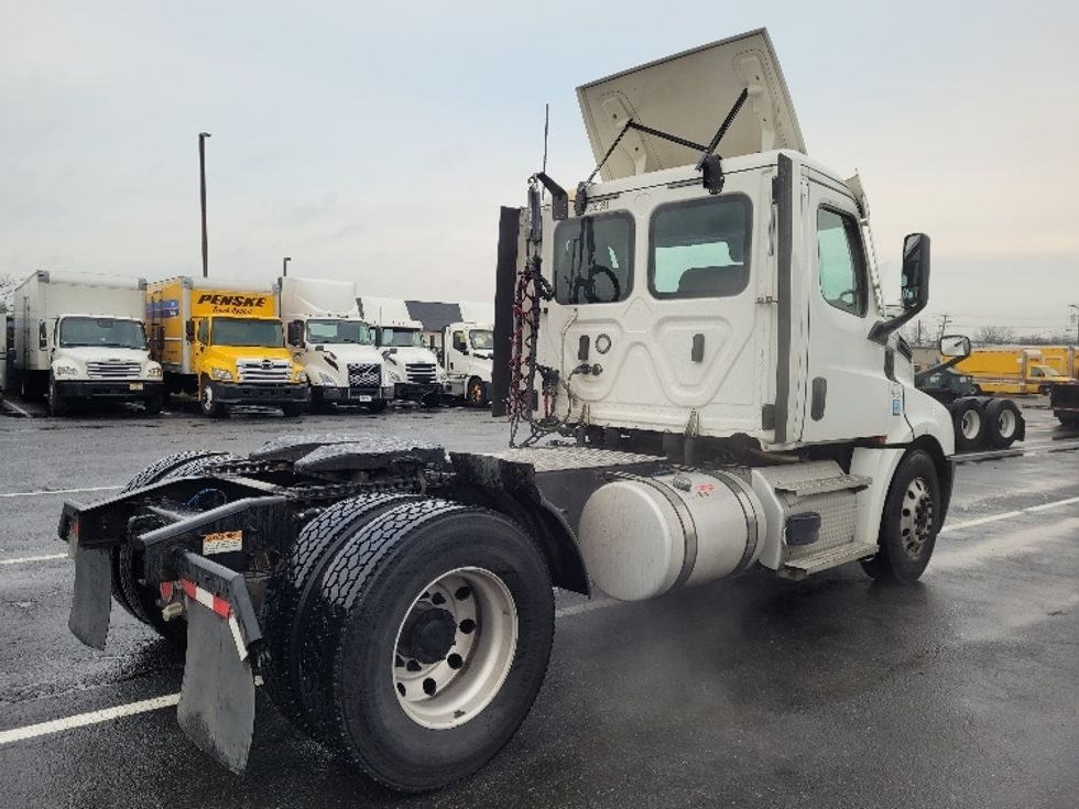 Day Cab Tractor-Heavy Duty Tractors-Freightliner-2020-T12642ST-South Plainfield-NJ-547,299\n\t\tmiles-$ 28,000 - Image 7