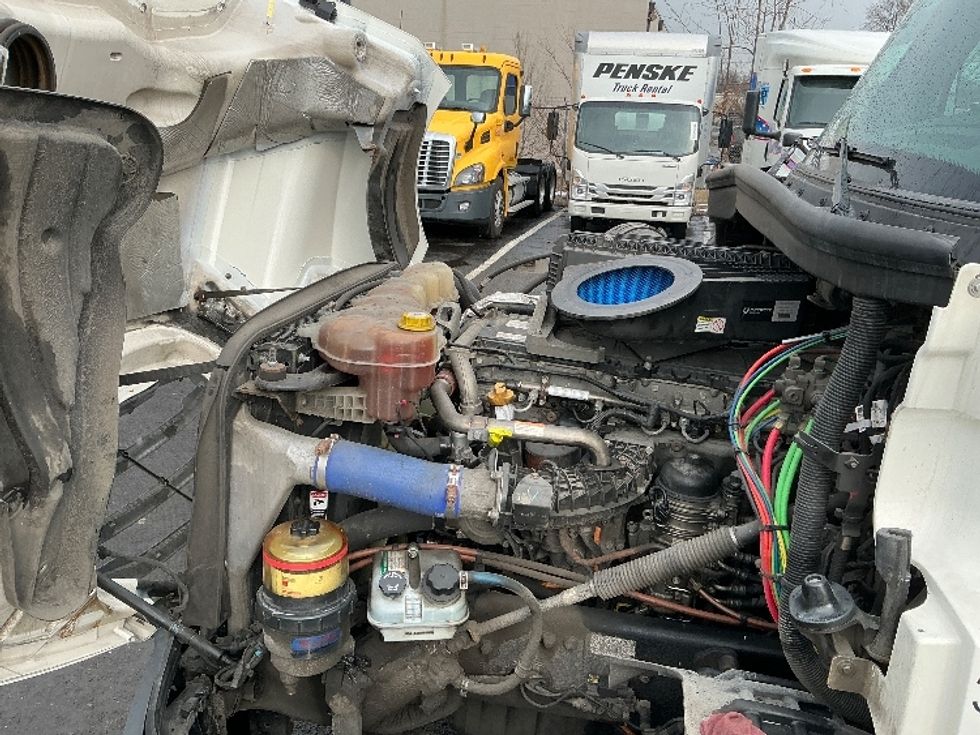 Day Cab Tractor-Heavy Duty Tractors-Freightliner-2020-T12642ST-South Plainfield-NJ-550,926\n\t\tmiles-$ 26,500 - Image 16