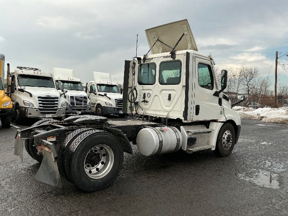 Day Cab Tractor-Heavy Duty Tractors-Freightliner-2020-T12642ST-South Plainfield-NJ-550,926\n\t\tmiles-$ 26,500 - Image 7