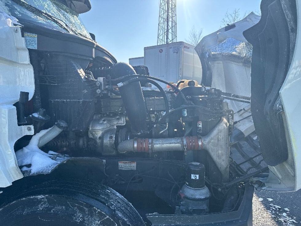 Day Cab Tractor-Heavy Duty Tractors-Freightliner-2020-T12642ST-South Plainfield-NJ-558,945\n\t\tmiles-$ 26,000 - Image 15