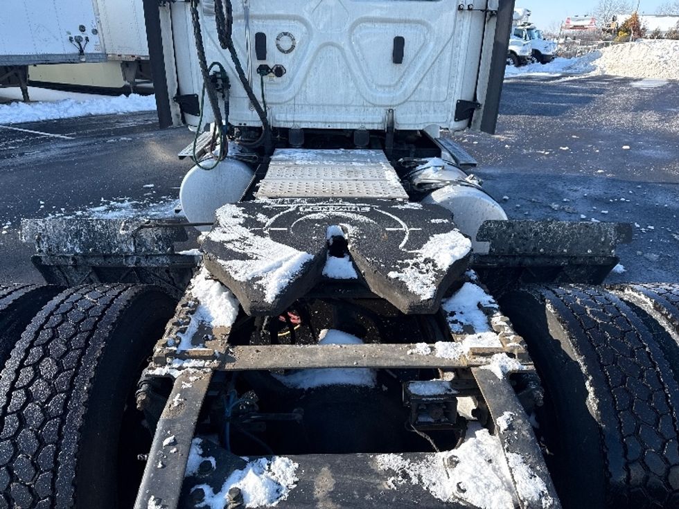 Day Cab Tractor-Heavy Duty Tractors-Freightliner-2020-T12642ST-South Plainfield-NJ-558,945\n\t\tmiles-$ 26,000 - Image 6