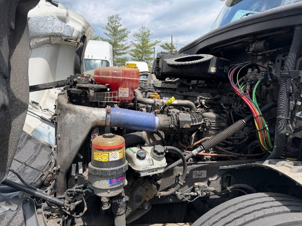 Day Cab Tractor-Heavy Duty Tractors-Freightliner-2020-T12642ST-South Plainfield-NJ-558,956\n\t\tmiles-$ 23,500 - Image 13