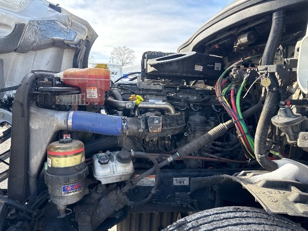 Day Cab Tractor-Heavy Duty Tractors-Freightliner-2020-T12642ST-South Plainfield-NJ-559,057\n\t\tmiles-$ 26,000 - Image 16