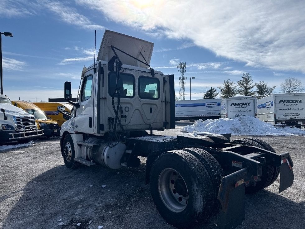 Day Cab Tractor-Heavy Duty Tractors-Freightliner-2020-T12642ST-South Plainfield-NJ-559,057\n\t\tmiles-$ 26,000 - Image 5