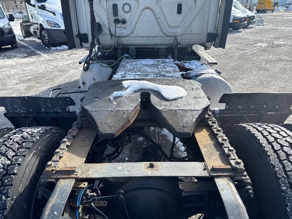 Day Cab Tractor-Heavy Duty Tractors-Freightliner-2020-T12642ST-South Plainfield-NJ-559,057\n\t\tmiles-$ 26,000 - Image 6