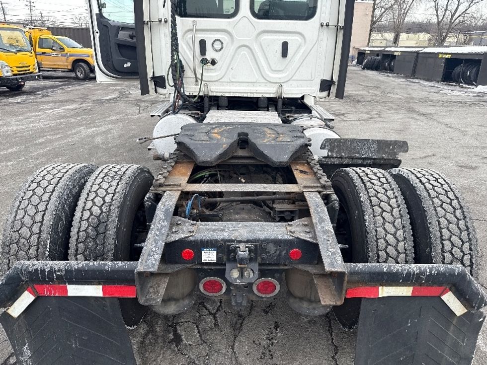 Day Cab Tractor-Heavy Duty Tractors-Freightliner-2020-T12642ST-South Plainfield-NJ-559,401\n\t\tmiles-$ 26,000 - Image 6