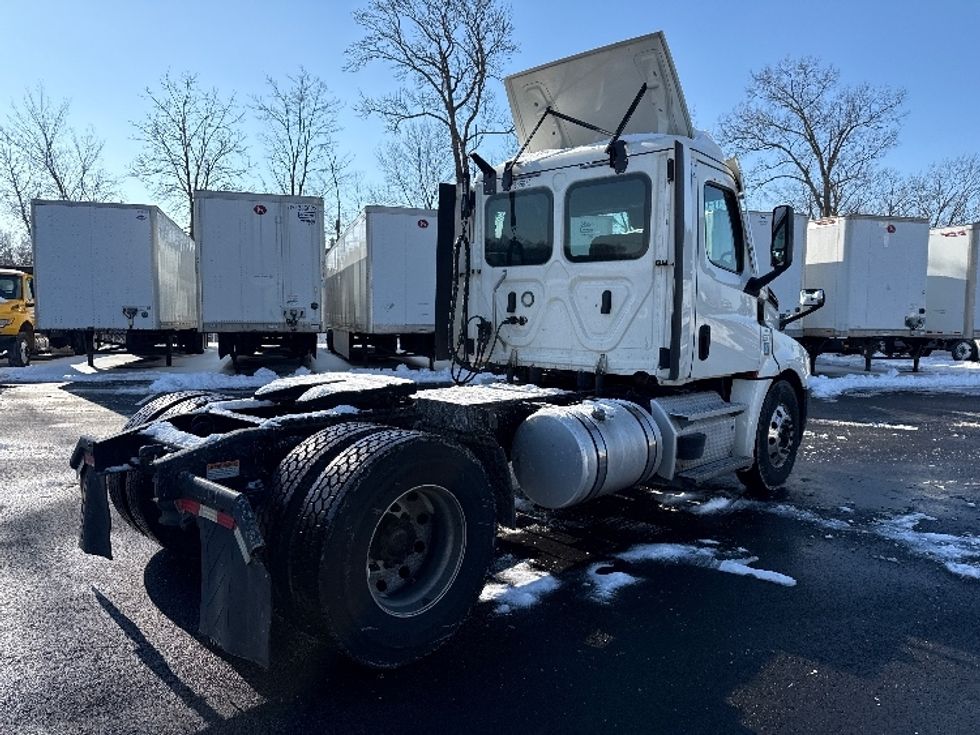Day Cab Tractor-Heavy Duty Tractors-Freightliner-2020-T12642ST-South Plainfield-NJ-559,401\n\t\tmiles-$ 26,000 - Image 7