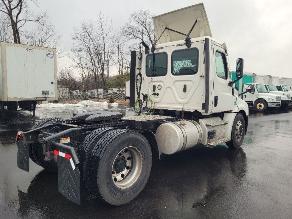 Day Cab Tractor-Heavy Duty Tractors-Freightliner-2020-T12642ST-South Plainfield-NJ-560,201\n\t\tmiles-$ 27,000 - Image 7