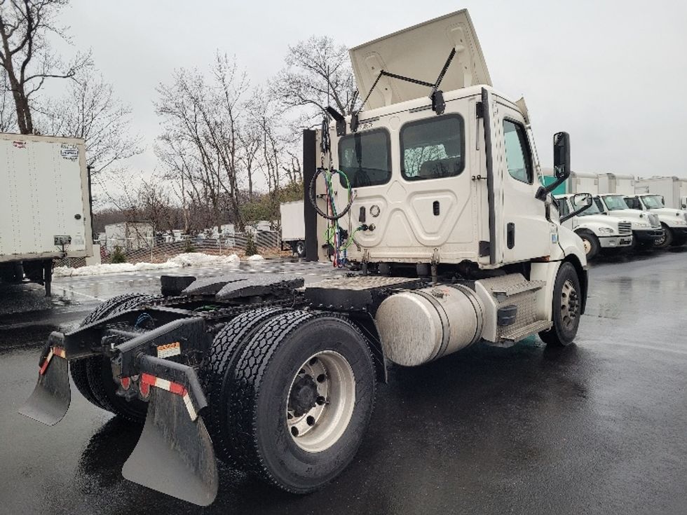 Day Cab Tractor-Heavy Duty Tractors-Freightliner-2020-T12642ST-South Plainfield-NJ-561,453\n\t\tmiles-$ 27,250 - Image 7