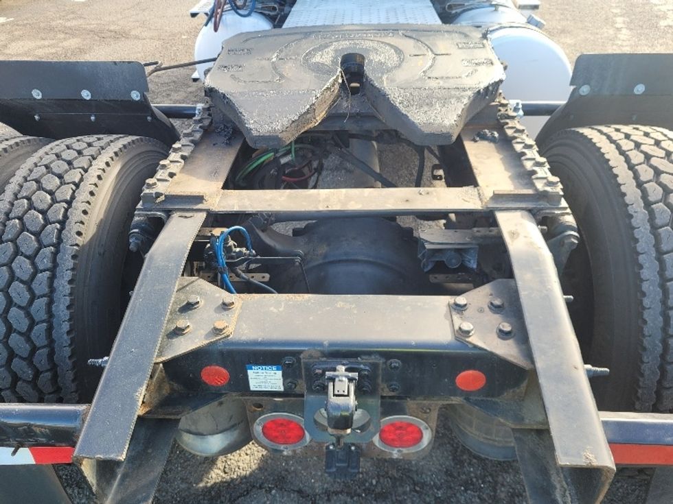 Day Cab Tractor-Heavy Duty Tractors-Freightliner-2020-T12642ST-South Plainfield-NJ-567,308\n\t\tmiles-$ 26,250 - Image 6