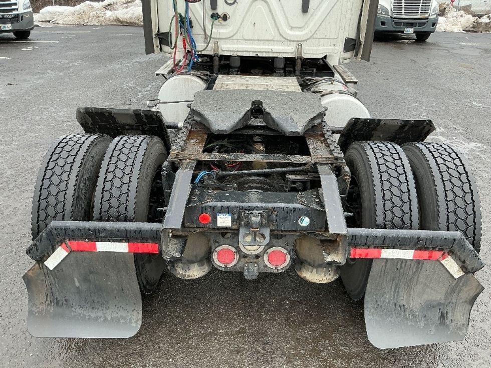 Day Cab Tractor-Heavy Duty Tractors-Freightliner-2020-T12642ST-South Plainfield-NJ-568,041\n\t\tmiles-$ 25,250 - Image 6