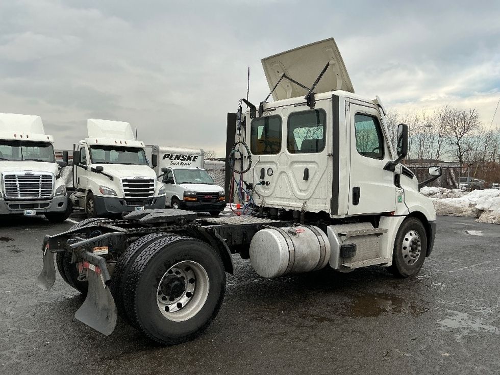 Day Cab Tractor-Heavy Duty Tractors-Freightliner-2020-T12642ST-South Plainfield-NJ-568,339\n\t\tmiles-$ 25,000 - Image 7