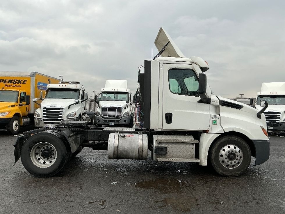 Day Cab Tractor-Heavy Duty Tractors-Freightliner-2020-T12642ST-South Plainfield-NJ-568,339\n\t\tmiles-$ 25,000 - Image 8