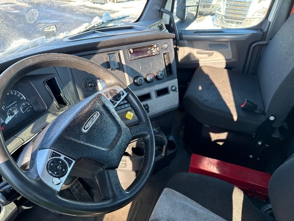 Day Cab Tractor-Heavy Duty Tractors-Freightliner-2020-T12642ST-South Plainfield-NJ-583,688\n\t\tmiles-$ 23,750 - Image 10