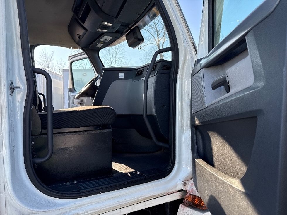 Day Cab Tractor-Heavy Duty Tractors-Freightliner-2020-T12642ST-South Plainfield-NJ-583,688\n\t\tmiles-$ 23,750 - Image 12