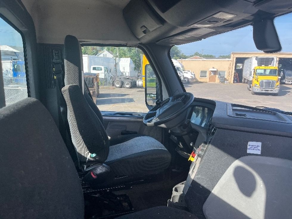 Day Cab Tractor-Heavy Duty Tractors-Freightliner-2020-T12642ST-Springfield-MA-339,474\n\t\tmiles-$ 42,500 - Image 14