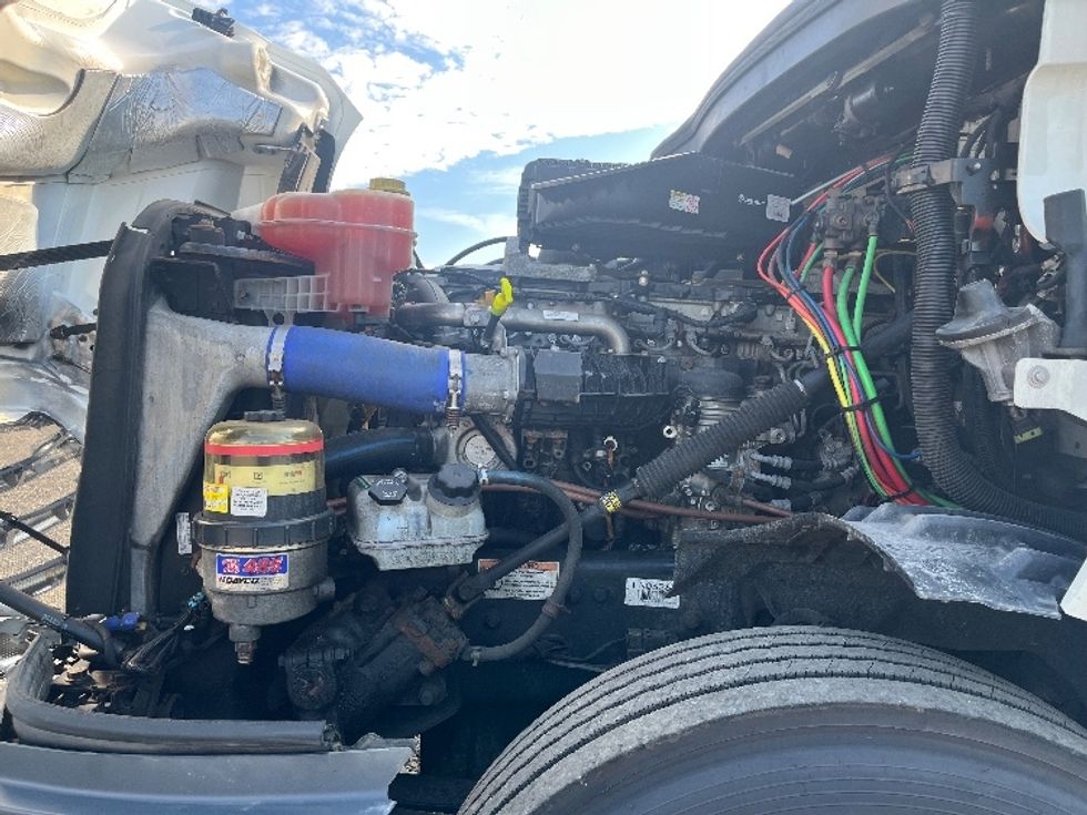 Day Cab Tractor-Heavy Duty Tractors-Freightliner-2020-T12642ST-Springfield-MA-339,474\n\t\tmiles-$ 42,500 - Image 16
