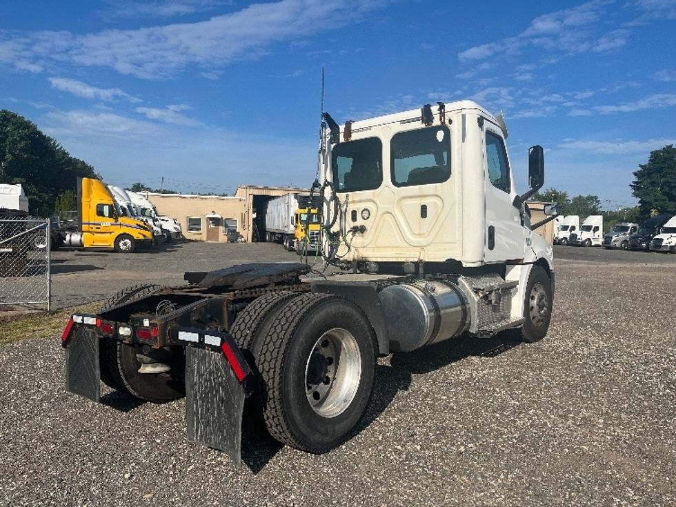 Day Cab Tractor-Heavy Duty Tractors-Freightliner-2020-T12642ST-Springfield-MA-339,474\n\t\tmiles-$ 42,500 - Image 7