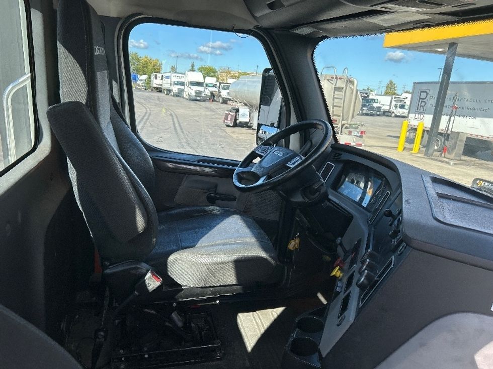 Day Cab Tractor-Heavy Duty Tractors-Freightliner-2020-T12642ST-Sturtevant-WI-384,783\n\t\tmiles-$ 38,250 - Image 13